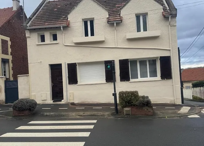 4 Personnes Jardin Cine Jeux Compiegne *