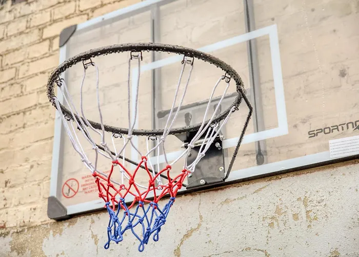 4 Personnes Jardin Cine Jeux Compiegne