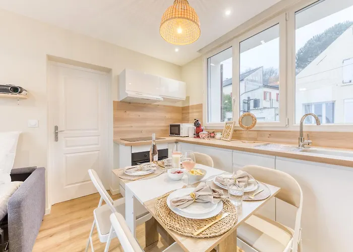 4 Personnes Jardin Cine Jeux Compiegne * Janville (Calvados)