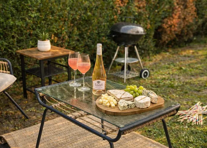 4 Personnes Jardin Cine Jeux Compiegne Apartman